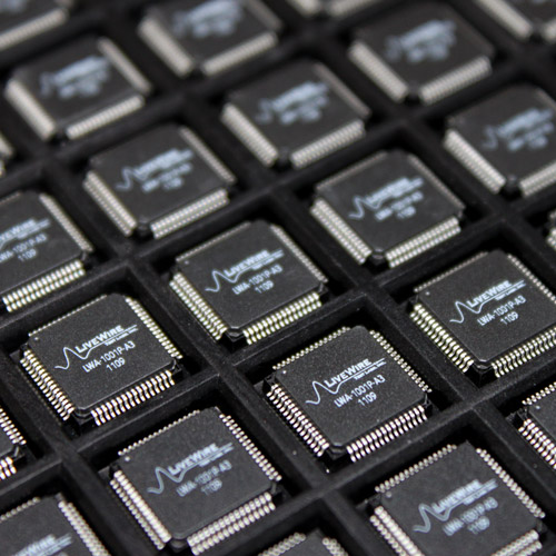 Image of ASIC chips by LiveWireInnovation of Wikimedia Commons, licensed under CC BY-SA 3.0